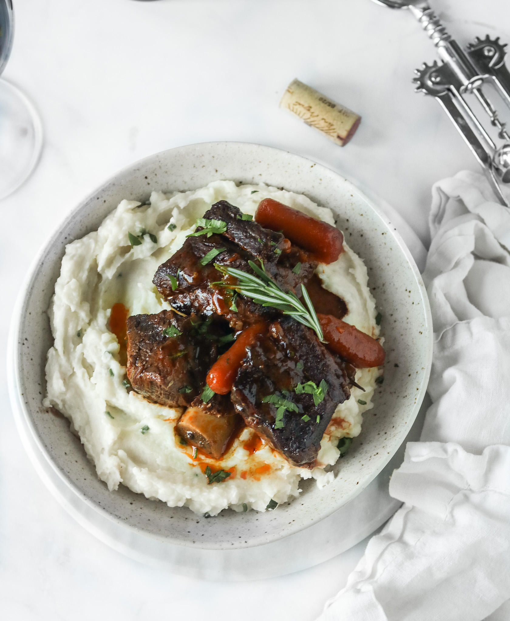 Slow Braised Beef Short Ribs with Creamy Roasted Garlic Mashed Potatoes ...